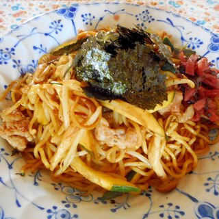 豚肉ともやしとズッキーニのカレー焼きそば